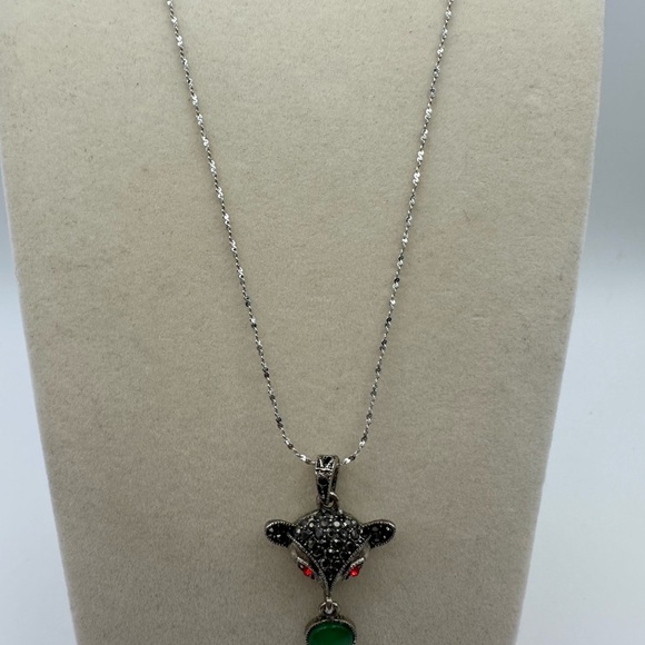 Fox Pendant Necklace with Green Stone on Silver Stainless Steel Chain - Picture 5 of 8